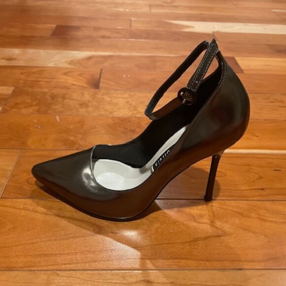 Alice + Olivia Dita Ankle Strap Pump Heel - Women's Size EU37 - Picture 3 of 11